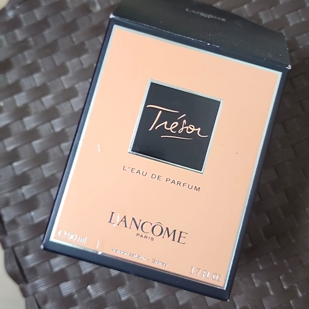 Trevor L'eau de Parfum.               by Lancome Paris 1.7 FL.oz 50ml